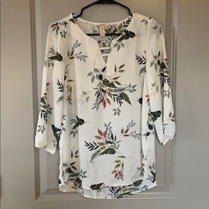 Dainty floral top